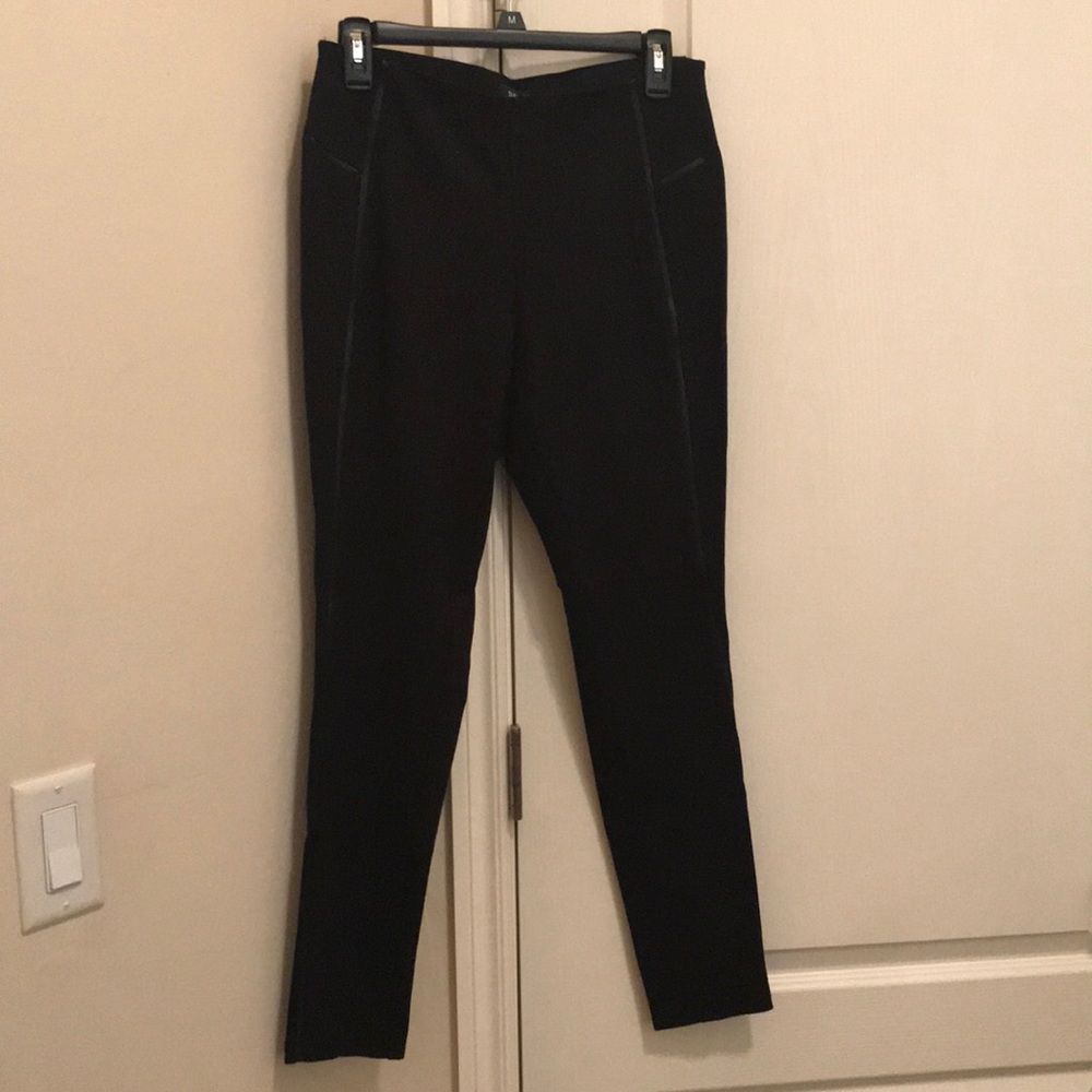 Petite leather-piped leggings